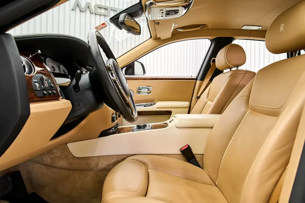 ROLLS ROYCE GHOST, 2016, GCC, FULL OPTIONS, EXCELLENT CONDITION - Image 8