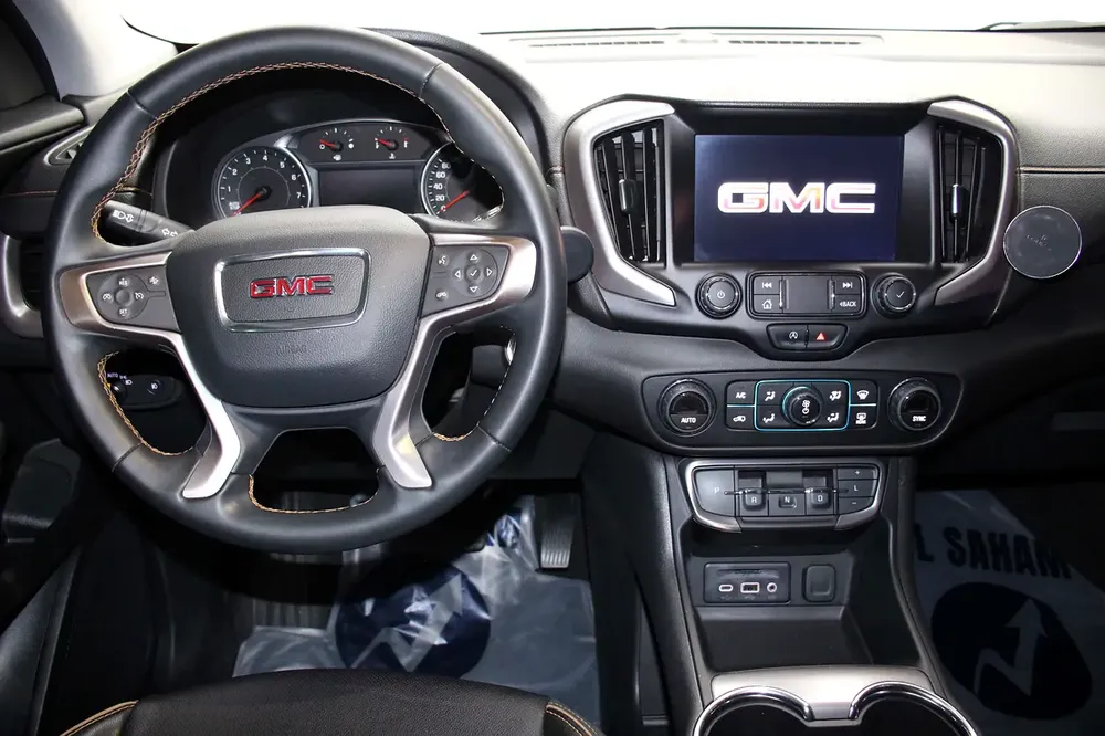 2023 GMC Terrain AT4 - GCC Specs - Image 4