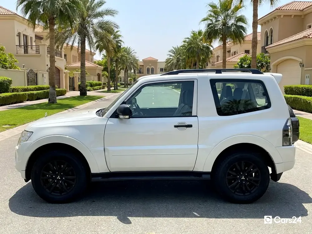 AED 998/month | 0 Downpayment | Free 3 Months Warranty | 30 Day Return | MITSUBISHI PAJERO 2020 - Image 4