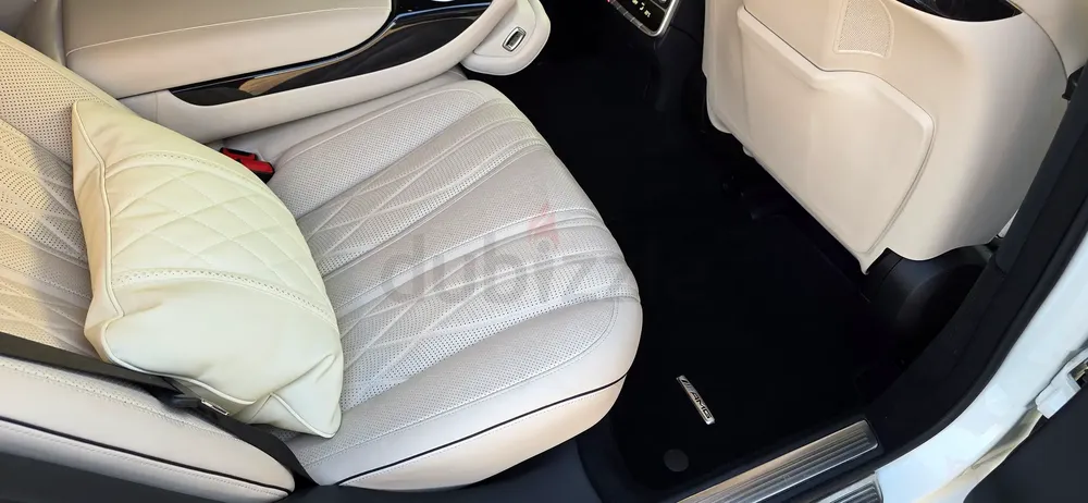 2016 Mercedes-Benz S 63 S AMG 4MATIC | 700 HP | 6 button | Pristine Condition - Image 19