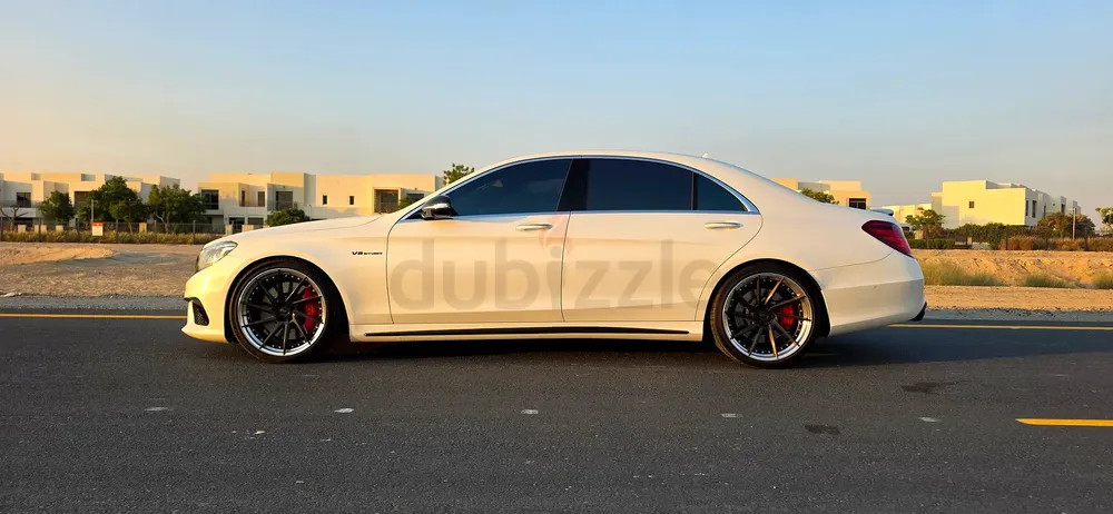 2016 Mercedes-Benz S 63 S AMG 4MATIC | 700 HP | 6 button | Pristine Condition - Image 8