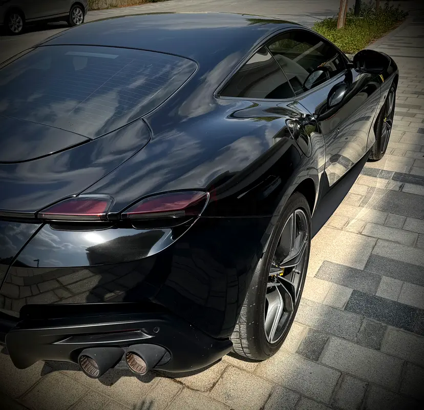 EXCEPTIONAL Ferrari Roma 2024 | 10,000 KM | Nero DS / Bordeaux | WARRANTY 2028 | DEALER SERVICE 2030 - Image 12