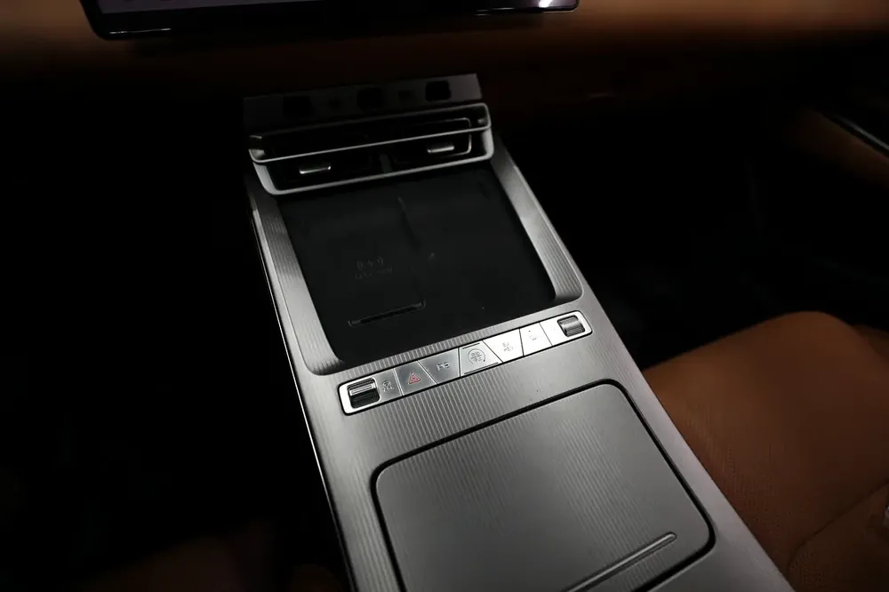 BYD HAN L Premium - Image 12
