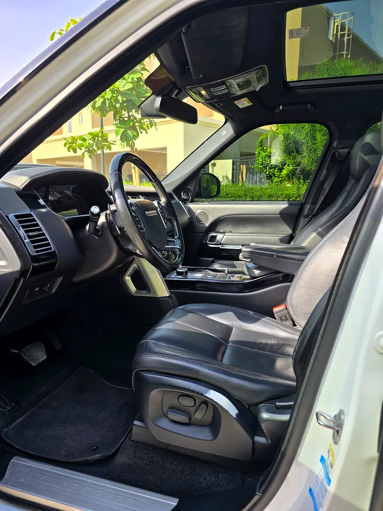RR Vogue HSE 2015 | GCC Specs | Pristine Condition - Image 10