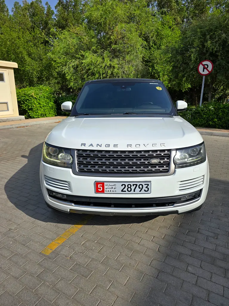 RR Vogue HSE 2015 | GCC Specs | Pristine Condition - Image 11