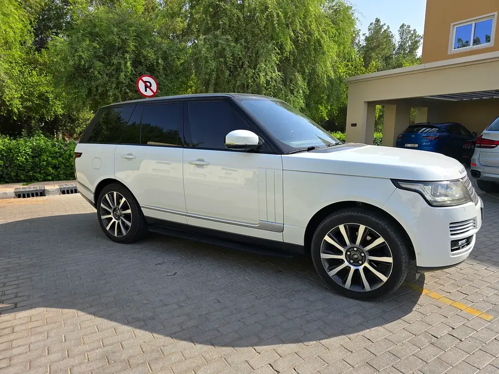 RR Vogue HSE 2015 | GCC Specs | Pristine Condition - Image 6
