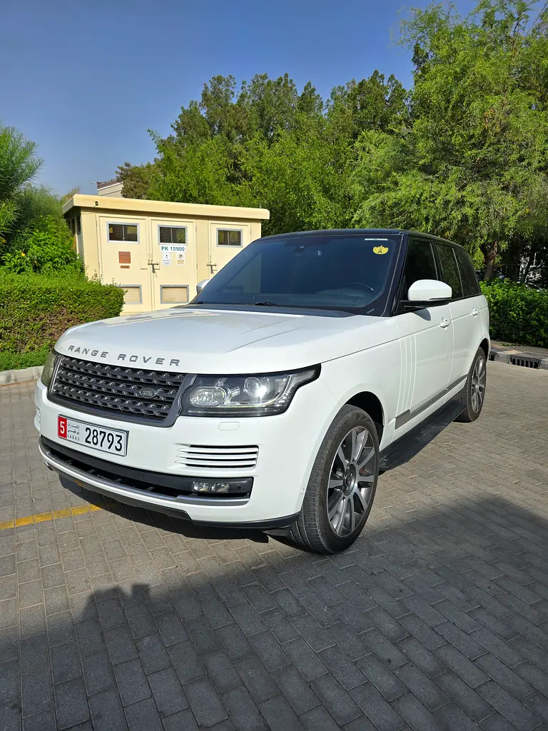 RR Vogue HSE 2015 | GCC Specs | Pristine Condition - Image 7