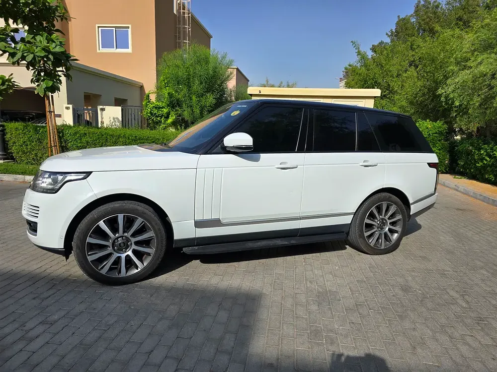 RR Vogue HSE 2015 | GCC Specs | Pristine Condition - Image 9