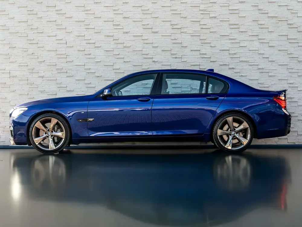 JANUARY FLASH-FREEZE | 2015 BMW 7 SERIES 760Li | V12 FLAGSHIP - Image 4