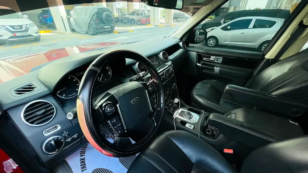 Land Rover LR4 HSE Full Option (2015) - GCC Specs - Image 9