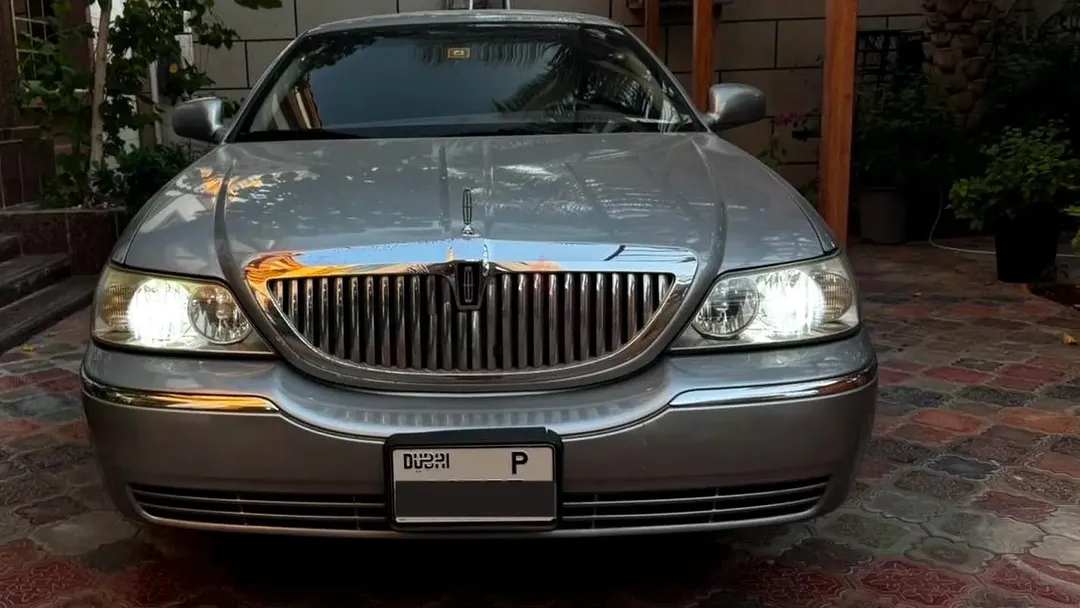 Pristine Lincoln Town Car 2006 Executive - GCC Specs