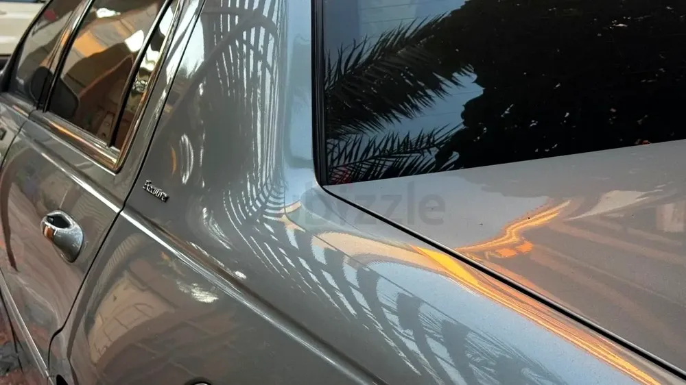 Pristine Lincoln Town Car 2006 Executive - GCC Specs - Image 11