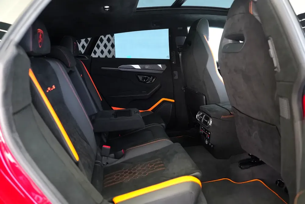 URUS PERFORMANTE - CARBON INTERIOR AND EXTERIOR - ALCANTARA SEATS - RTWO TONE INTERIOR - Image 13