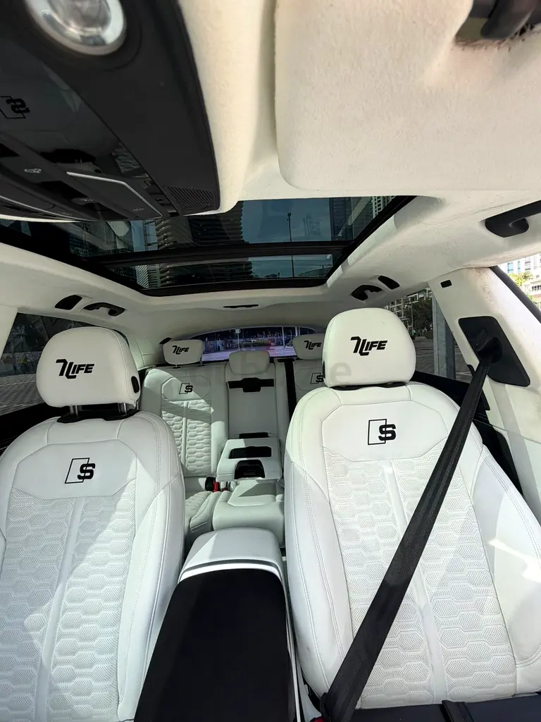 Audi q8 55 tfsi quattro s Line - Image 8