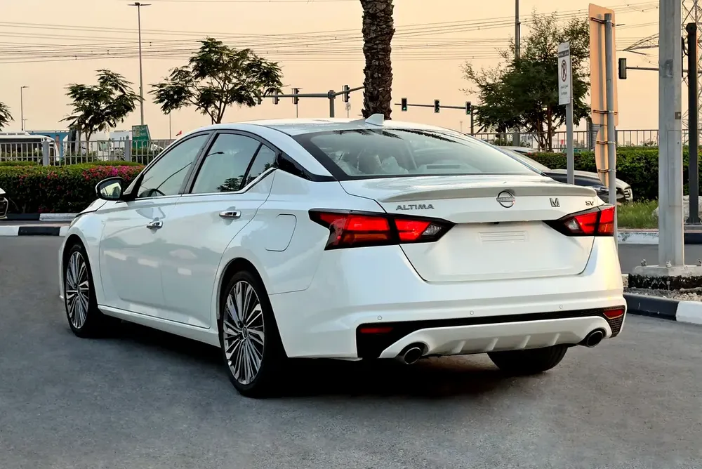 2025 Nissan Altima 2.5 SV, Dealer Warranty and Service Package, GCC Specifications - Image 5