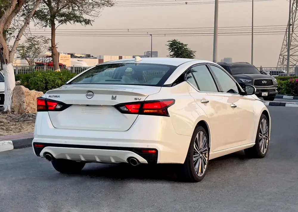 2025 Nissan Altima 2.5 SV, Dealer Warranty and Service Package, GCC Specifications - Image 7