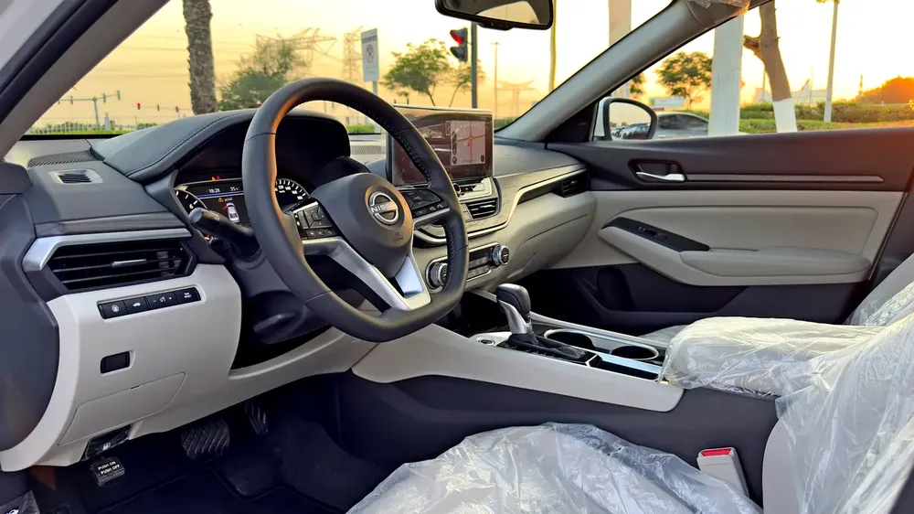 2025 Nissan Altima 2.5 SV, Dealer Warranty and Service Package, GCC Specifications - Image 8
