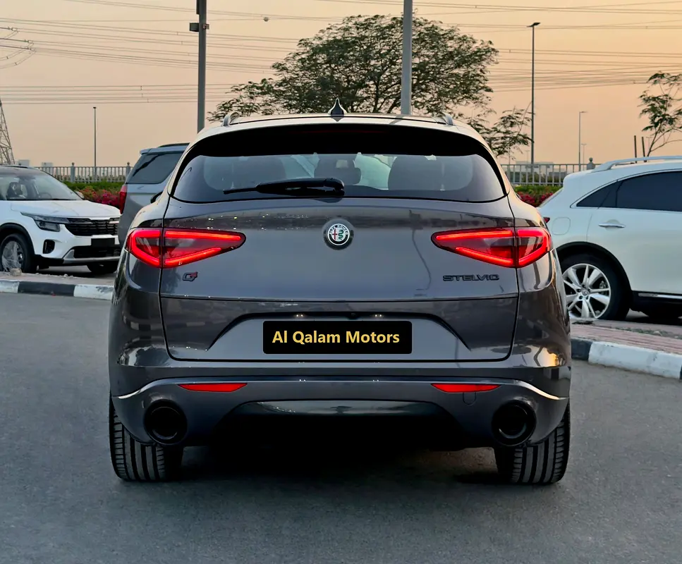 2022 Alfa Romeo Stelvio Veloce Q4, GCC Specifications - Image 6