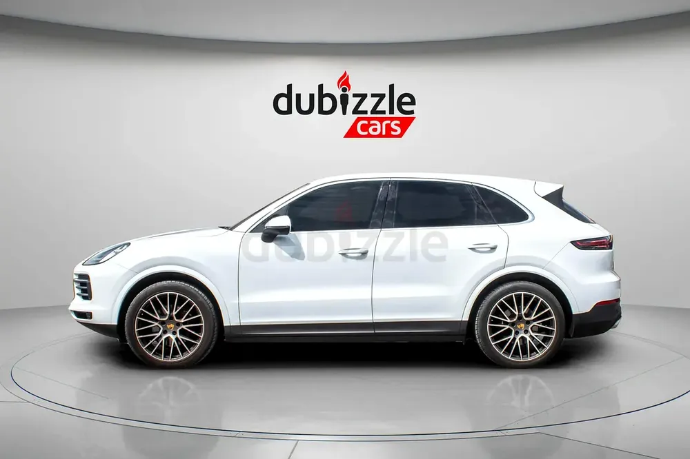 AED 3949/month | 2022 Porsche Cayenne Standard | GCC Specs | Ref#381337 - Image 5