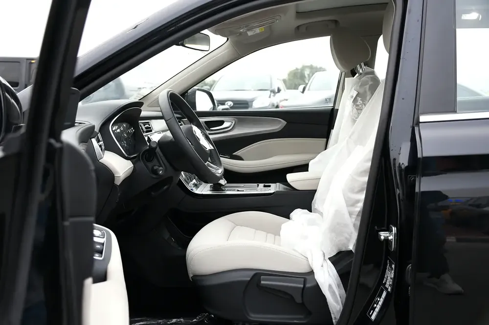 2025 MG RX5 1.5L Comfort Panoramic Roof  Black (Ready Stock) - Image 8