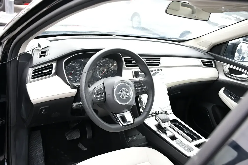 2025 MG RX5 1.5L Comfort Panoramic Roof  Black (Ready Stock) - Image 9