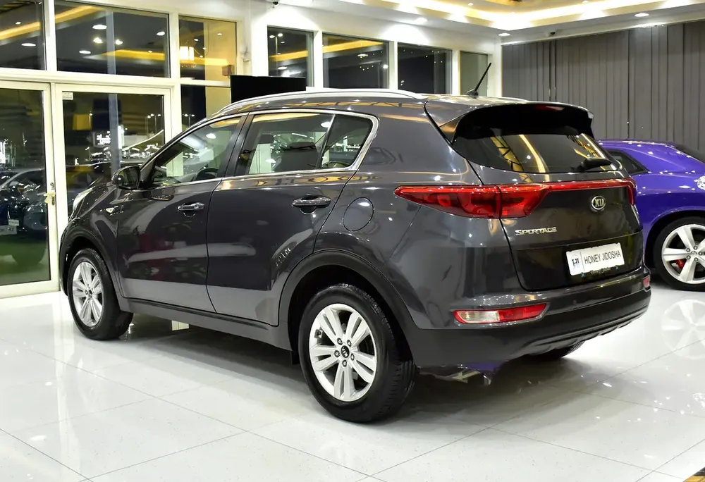 EXCELLENT DEAL for our KIA Sportage ( 2017 Model ) in Grey Color GCC Specs - Image 7