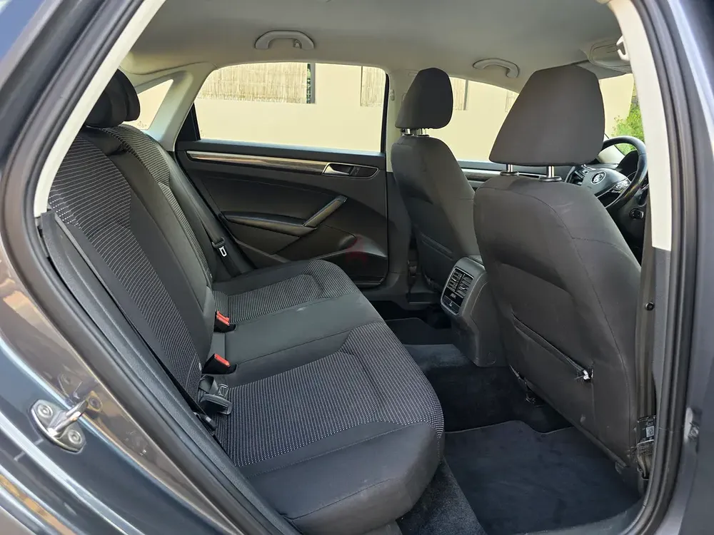 Volkswagen Passat 2016 SE | GCC Specs | Well Maintained - Image 11