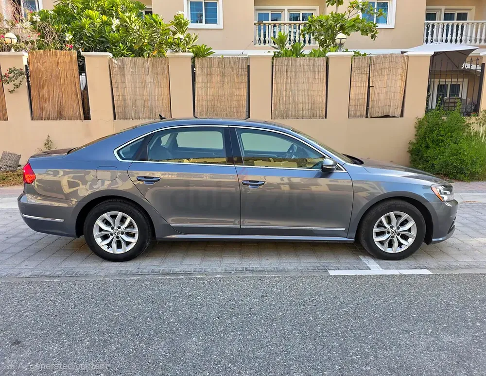 Volkswagen Passat 2016 SE | GCC Specs | Well Maintained - Image 4