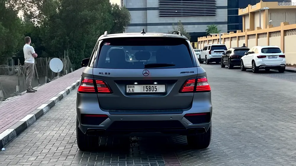 Mercedes Benz ML63 - Image 13