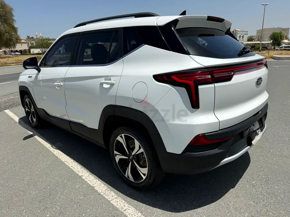 JAC JS4 TURBO 2023 | GCC Specs | Low Mileage | Warranty - Image 4