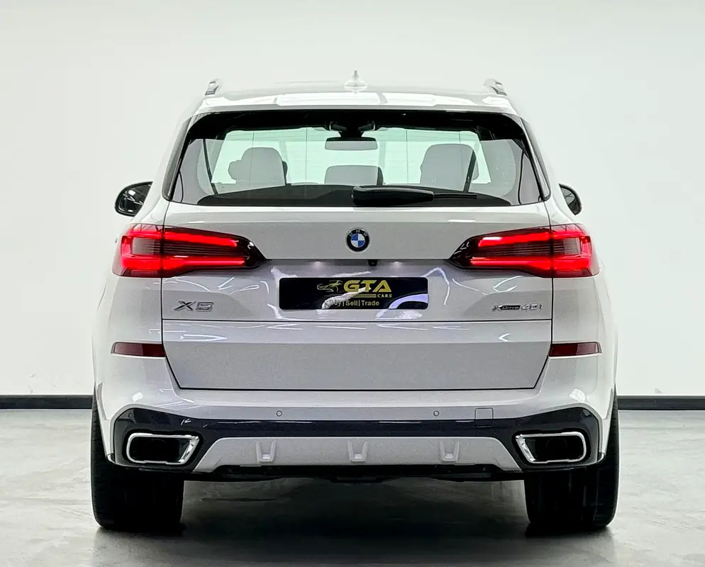 2022 BMW X5 xDrive40i M-Sport, 2026 BMW Warranty + Service Pack, Very Low Km, Fully Loaded, GCC - Image 5