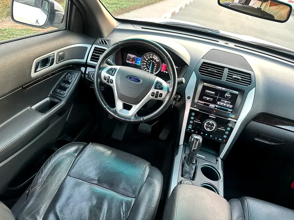 FORD EXPLORER LIMITED 2014 V6 4WD FRESH JAPAN IMPORTED LOW MILEAGE 83000 kms - Image 15