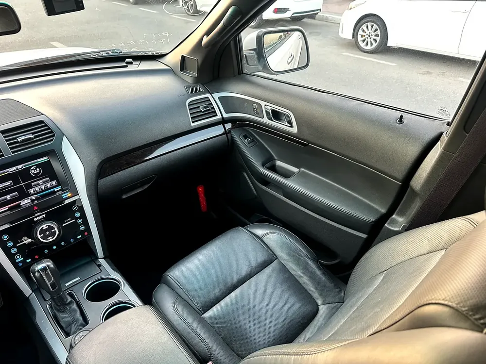 FORD EXPLORER LIMITED 2014 V6 4WD FRESH JAPAN IMPORTED LOW MILEAGE 83000 kms - Image 16