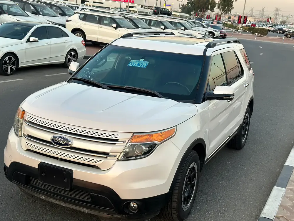 FORD EXPLORER LIMITED 2014 V6 4WD FRESH JAPAN IMPORTED LOW MILEAGE 83000 kms - Image 5