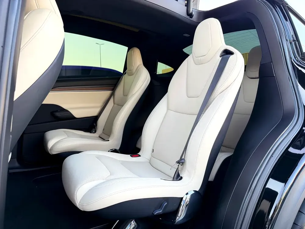 TESLA MODEL X LONG RANGE - MODEL 2024 - GCC SPECS - NO ACCIDENT OR PAINT - UNDER WARRANTY + SERVICE - Image 11