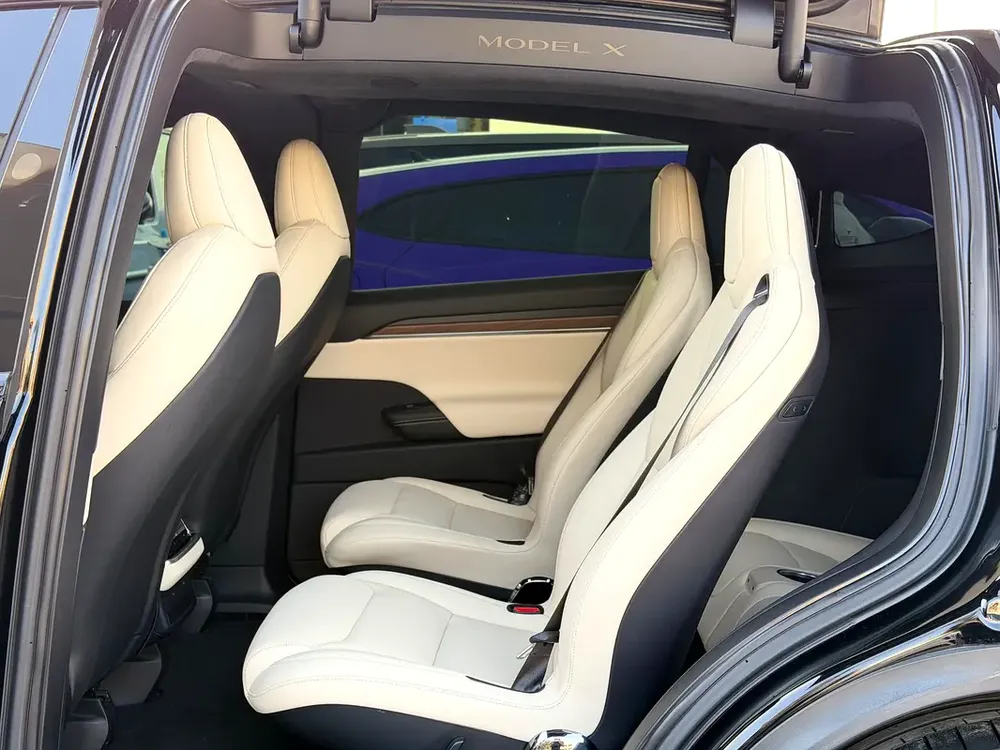 TESLA MODEL X LONG RANGE - MODEL 2024 - GCC SPECS - NO ACCIDENT OR PAINT - UNDER WARRANTY + SERVICE - Image 12