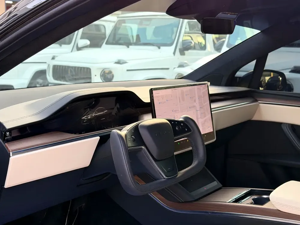 TESLA MODEL X LONG RANGE - MODEL 2024 - GCC SPECS - NO ACCIDENT OR PAINT - UNDER WARRANTY + SERVICE - Image 6