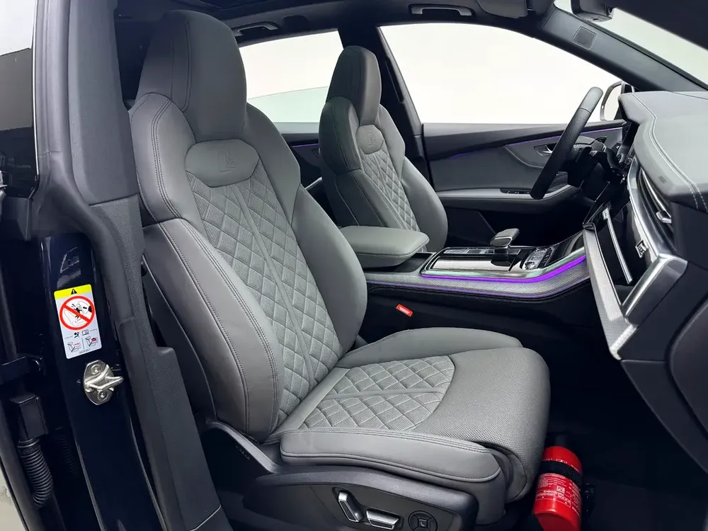 Q8 PROGRESS BLACK QUATTRO 55 TFSI | Warranty | Service - Image 13