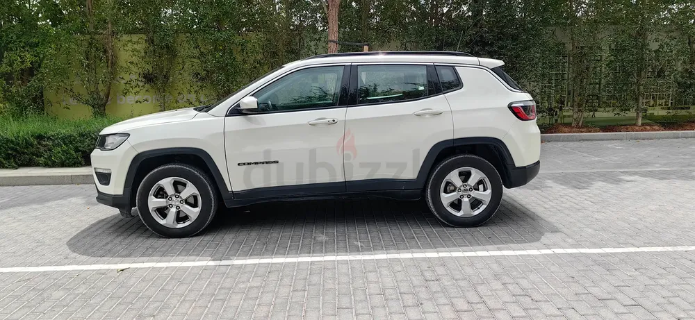 LOW MILES 2020 JEEP COMPASS LONGITUDE GCC SPECS 4X4 - EXCELLENT CONDITION - Image 11