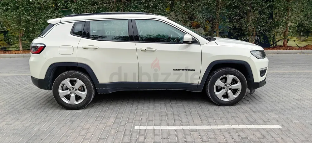 LOW MILES 2020 JEEP COMPASS LONGITUDE GCC SPECS 4X4 - EXCELLENT CONDITION - Image 12