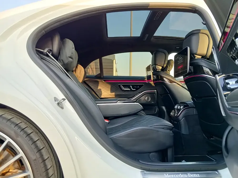 2021-S500L AMG - FULL OPTIONS -LOW MILEAGE-  IMMACULATE CONDITION - ONLY 38,000 KM

•Very Clean Merc - Image 16
