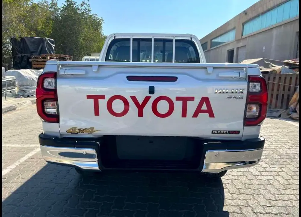Toyota Hilux 2.4 double cab 4x4 GLX auto 
2025 - Image 5