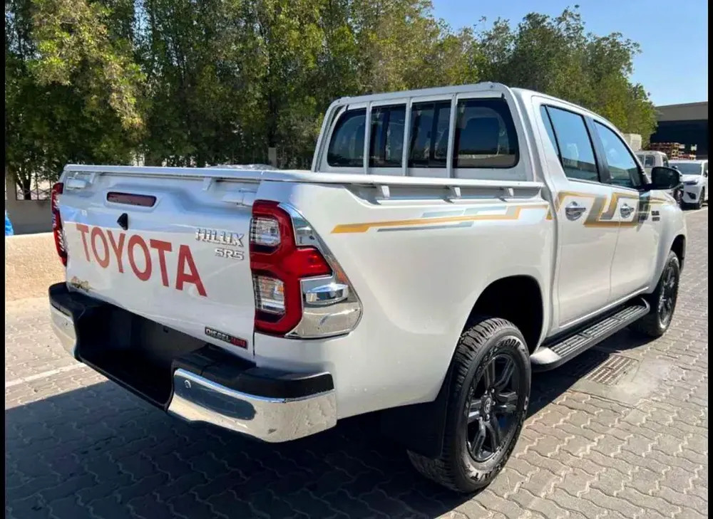 Toyota Hilux 2.4 double cab 4x4 GLX auto 
2025 - Image 7