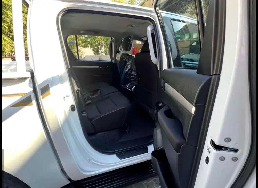 Toyota Hilux 2.4 double cab 4x4 GLX auto 
2025 - Image 8