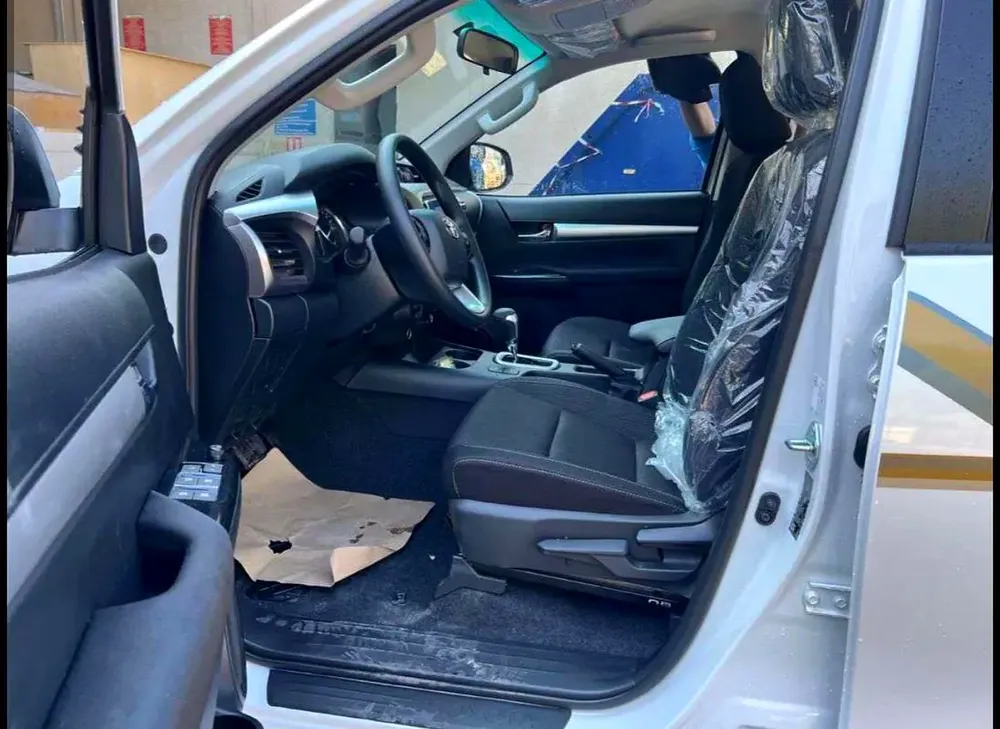 Toyota Hilux 2.4 double cab 4x4 GLX auto 
2025 - Image 9