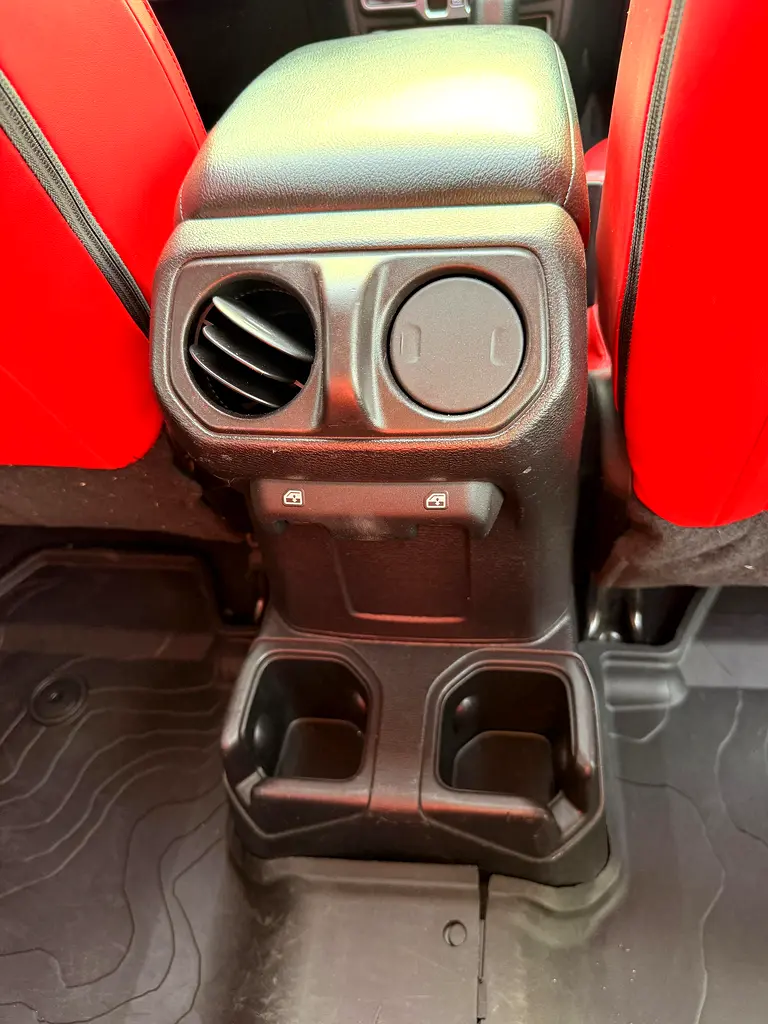 JEEP WRANGLER SPORT 4x4 Hardtop Open 2018  Full Option WELL MAINTAINED (3.6 - 6Cylinder) - Image 13