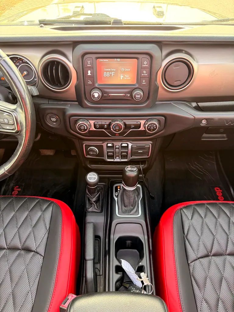 JEEP WRANGLER SPORT 4x4 Hardtop Open 2018  Full Option WELL MAINTAINED (3.6 - 6Cylinder) - Image 16