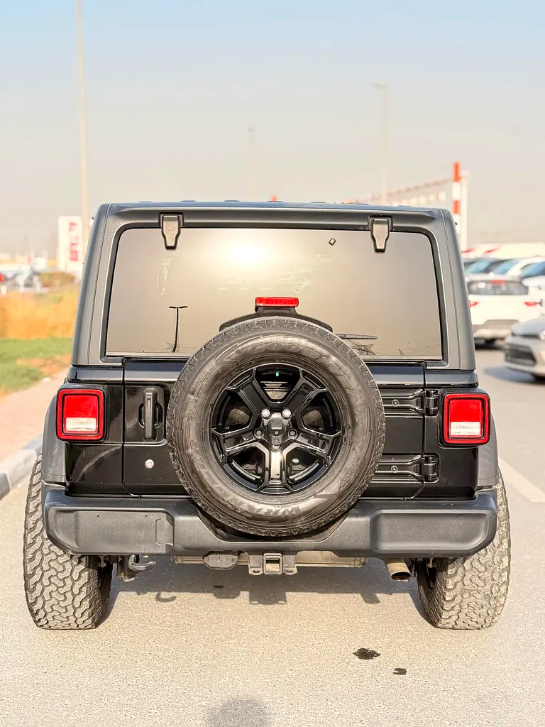 JEEP WRANGLER SPORT 4x4 Hardtop Open 2018  Full Option WELL MAINTAINED (3.6 - 6Cylinder) - Image 18