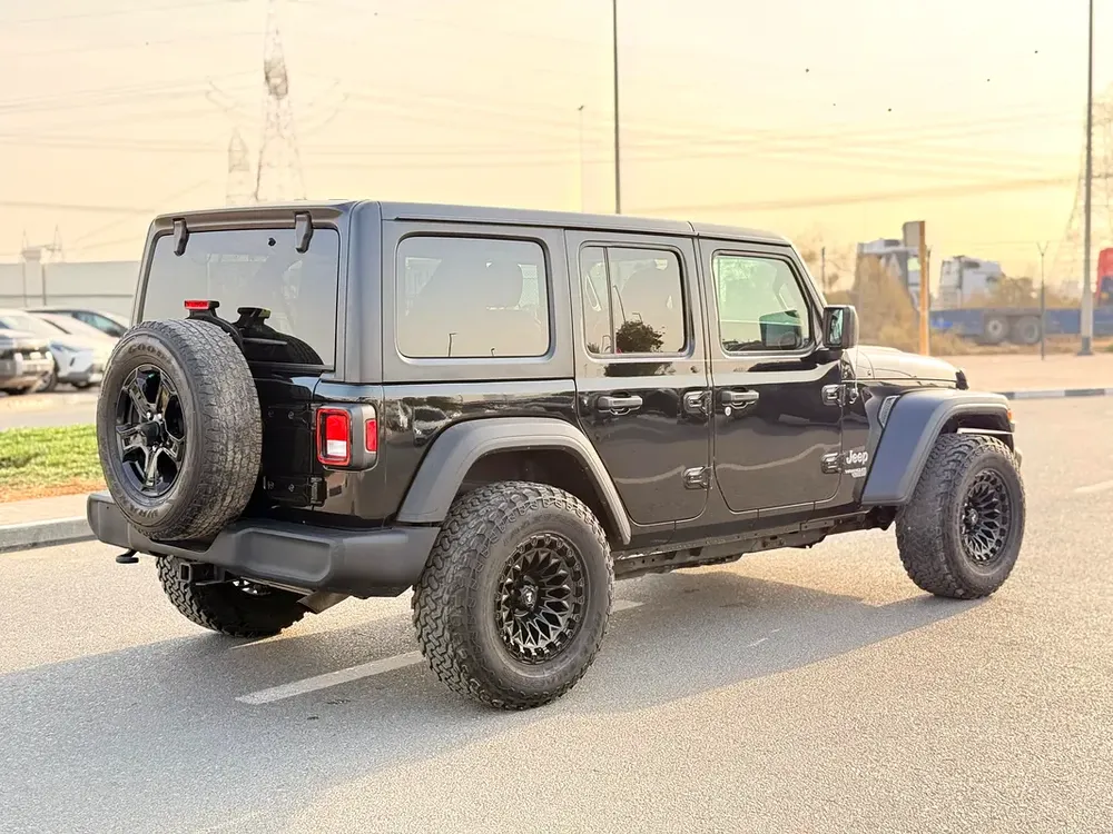 JEEP WRANGLER SPORT 4x4 Hardtop Open 2018  Full Option WELL MAINTAINED (3.6 - 6Cylinder) - Image 19
