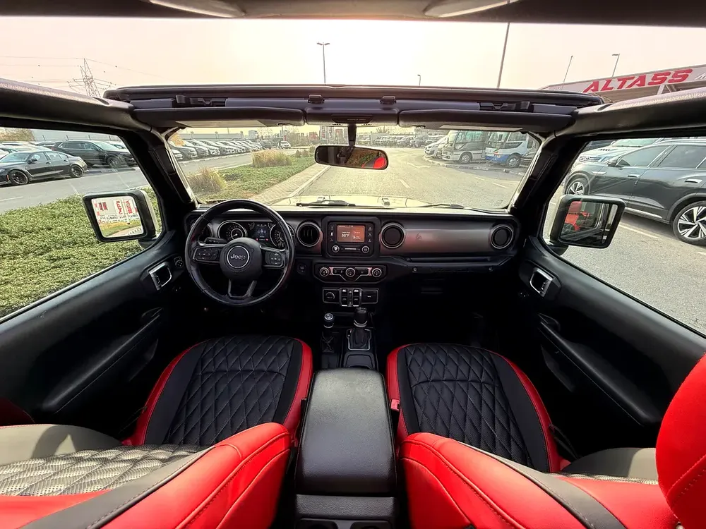 JEEP WRANGLER SPORT 4x4 Hardtop Open 2018  Full Option WELL MAINTAINED (3.6 - 6Cylinder) - Image 8